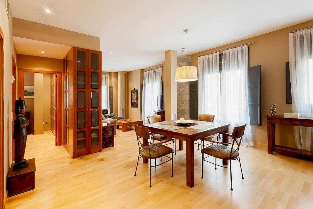 Sleep & Stay Apartamento De Lujo Girona Luaran gambar